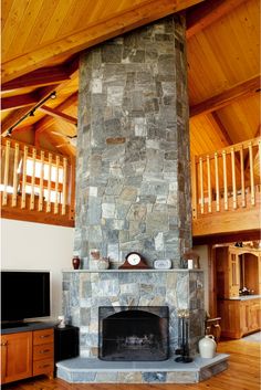 Stunning fireplace i